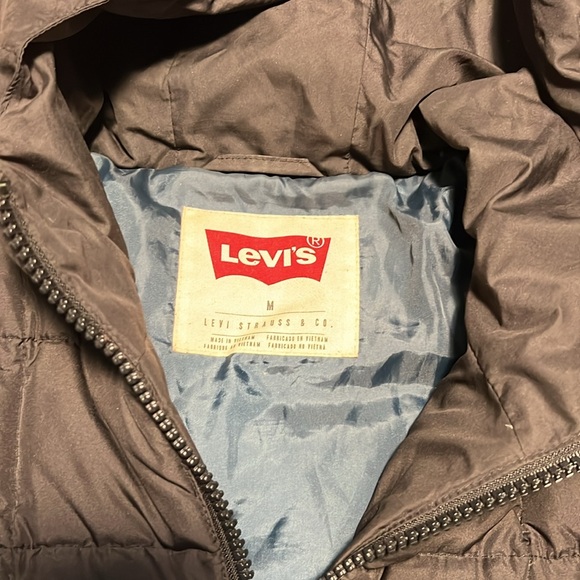 Levi’s Cozy Winter Puffer Jacket - Picture 2 of 11